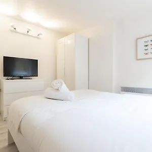 https://old-lille-cozy-and-bright-duplex-3pers.lillehotels.org